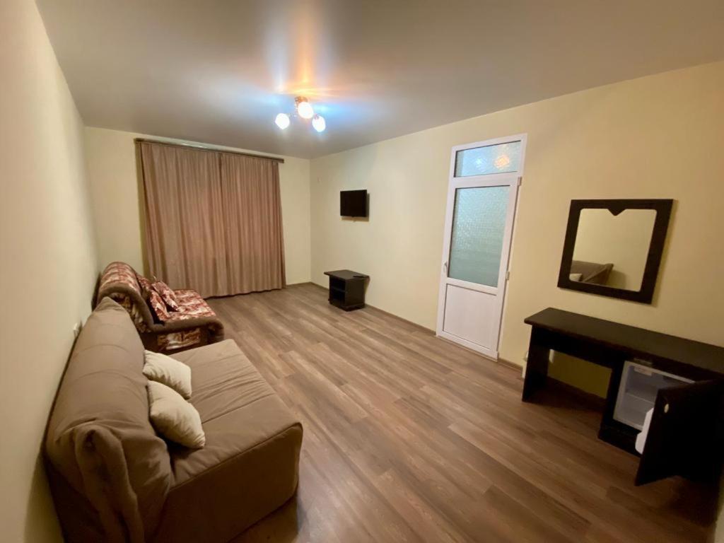 Mini Hotel Diva Alakhadzi Ngoại thất bức ảnh